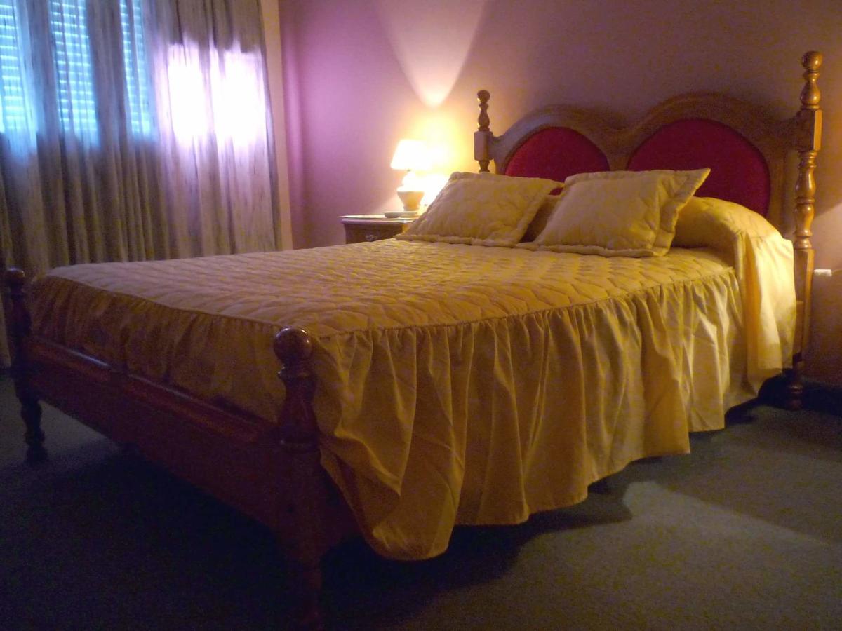 Hotel Las Rosas Salta Bagian luar foto
