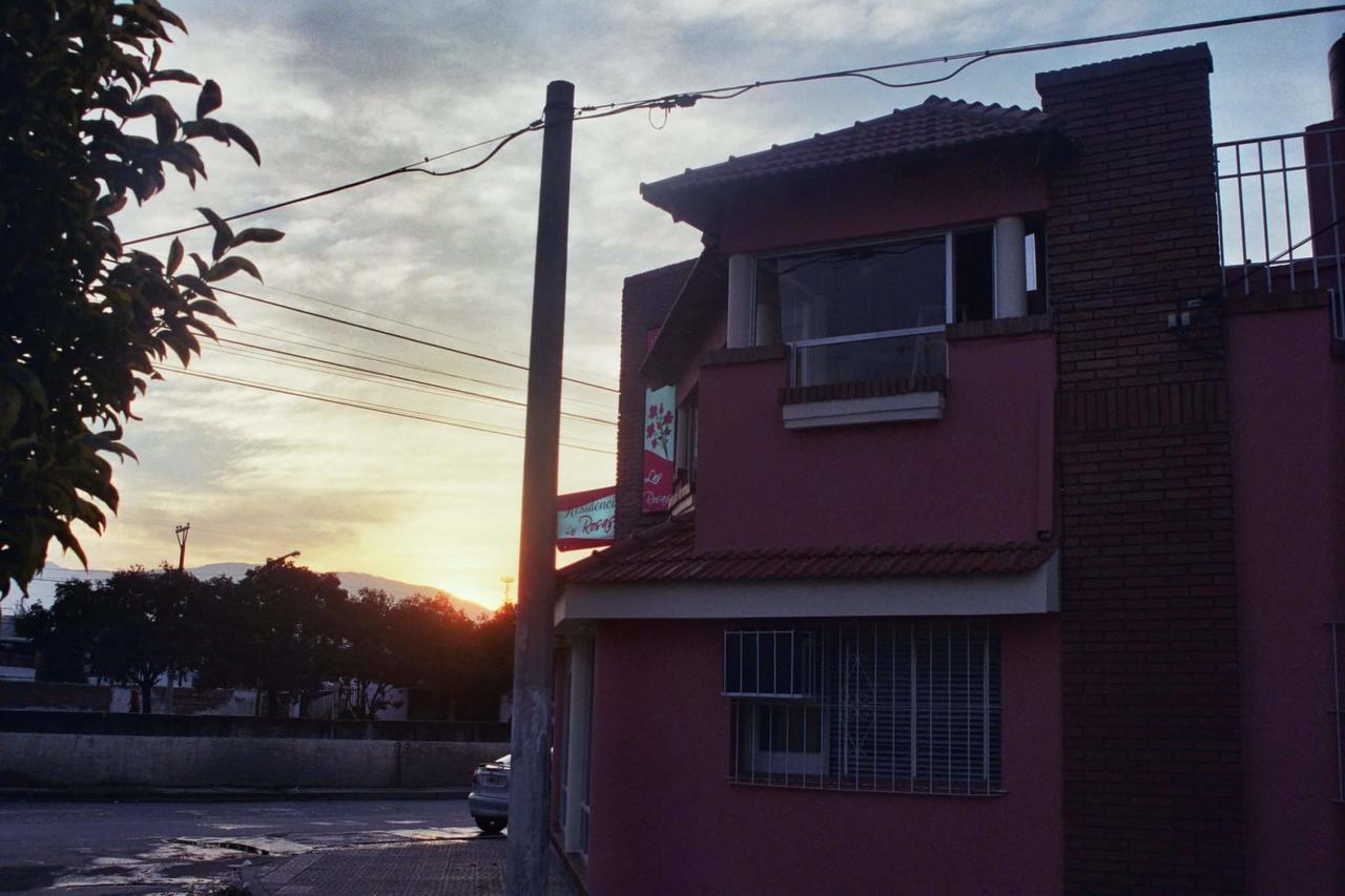 Hotel Las Rosas Salta Bagian luar foto